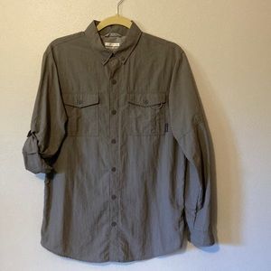 Men’s s/p Columbia button-down shirt